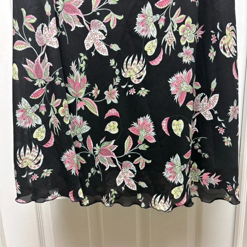 Dressbarn Woman Black Floral Midi Skirt – Size 16W - Picture 2 of 15